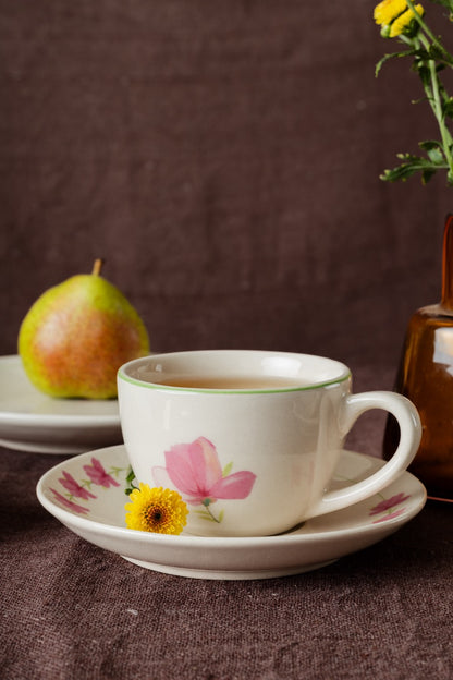 कुमुद Tea Cup & Saucer